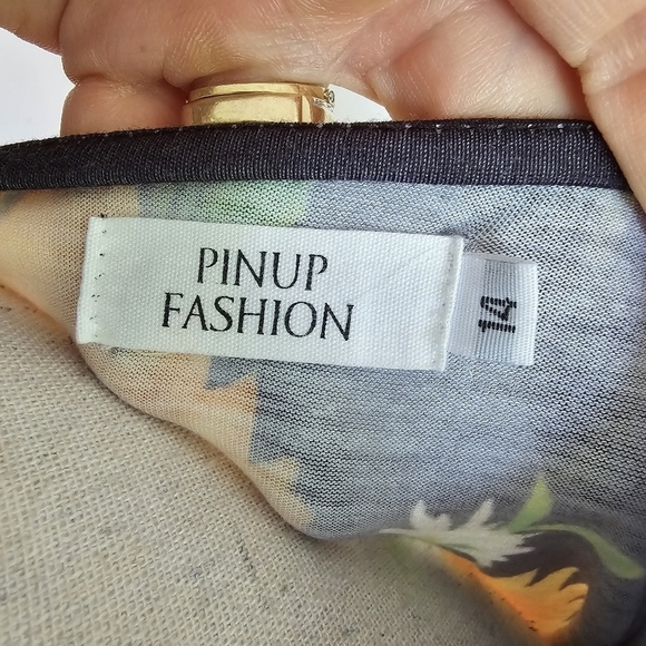 Pinup Fashion Black Sunflower Dress - Picture 9 of 10